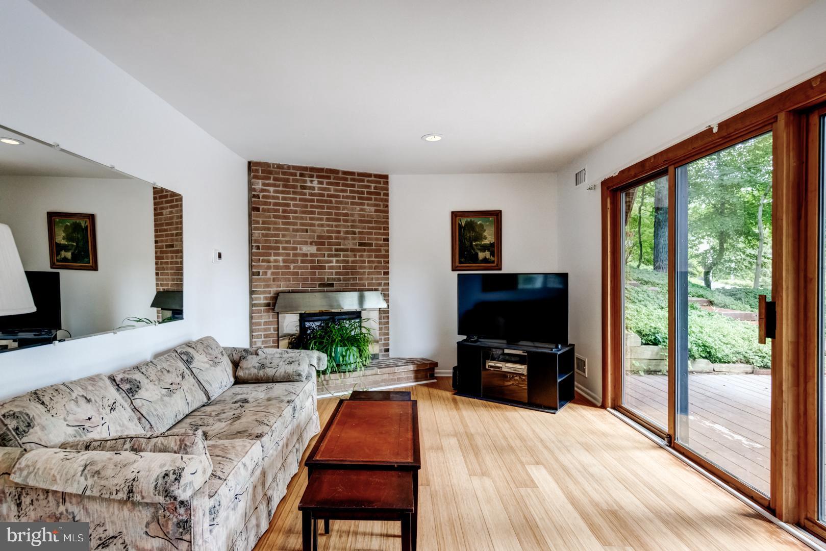 675 Malin Road Newtown Square, PA 19073 - Photo 5 of 44 Walkout to deck