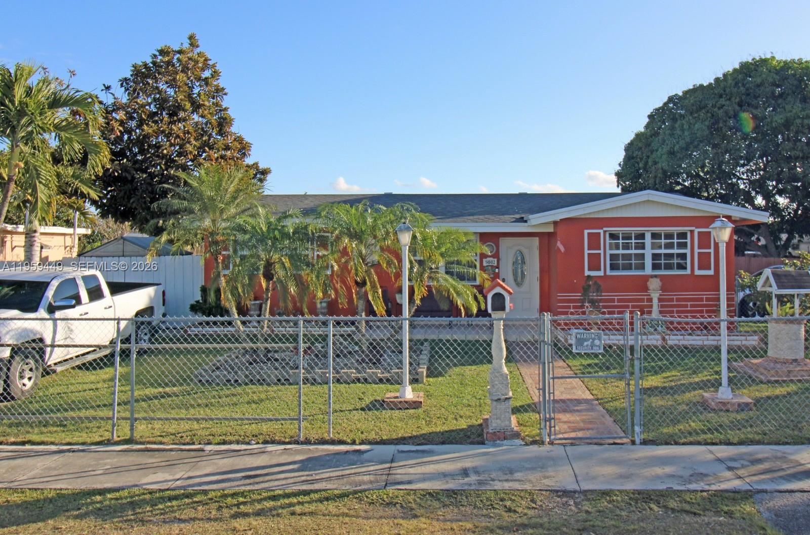 14982 Southwest 297th Terrace Homestead, FL 33033 - Photo 4 of 6