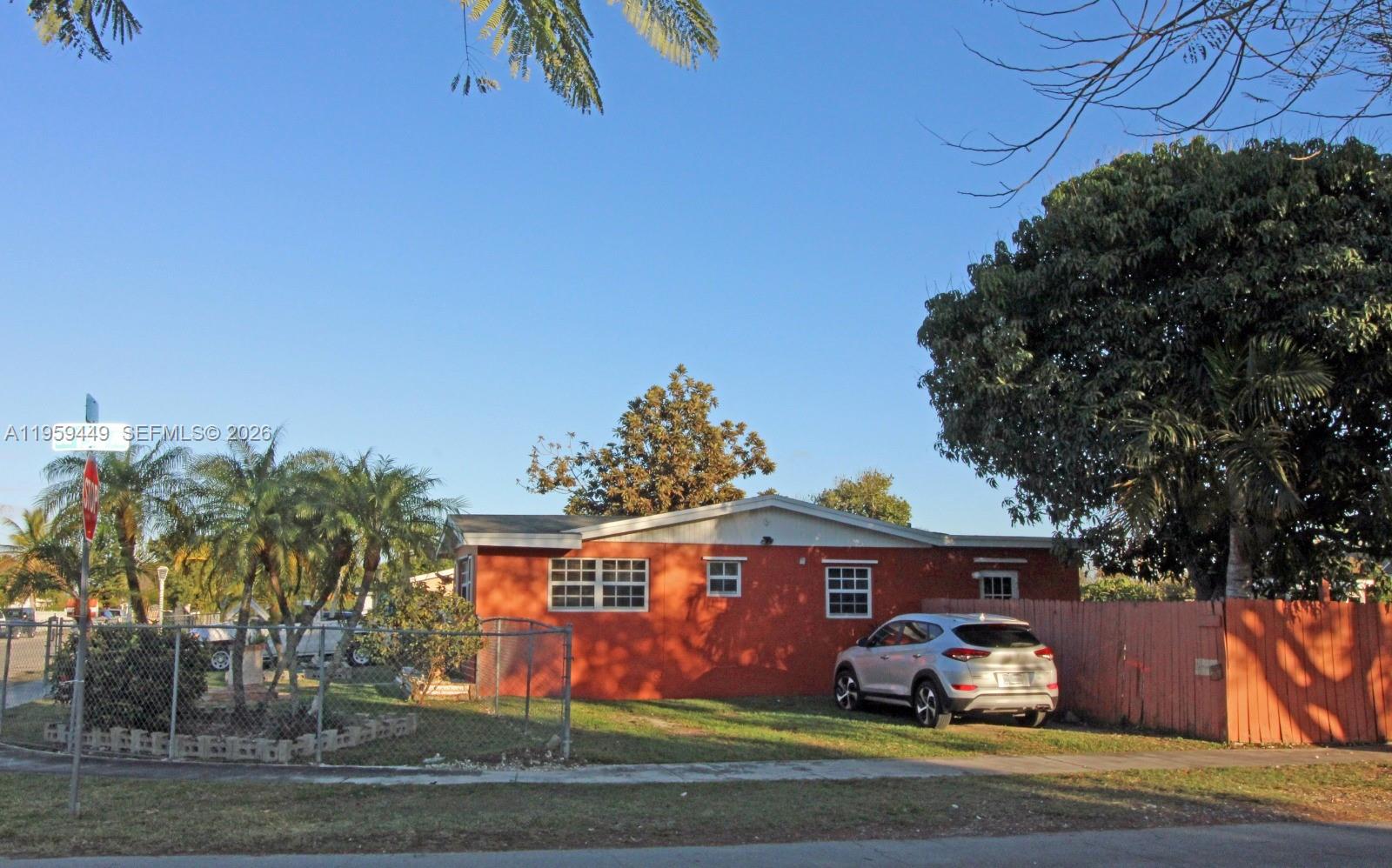 14982 Southwest 297th Terrace Homestead, FL 33033 - Photo 5 of 6