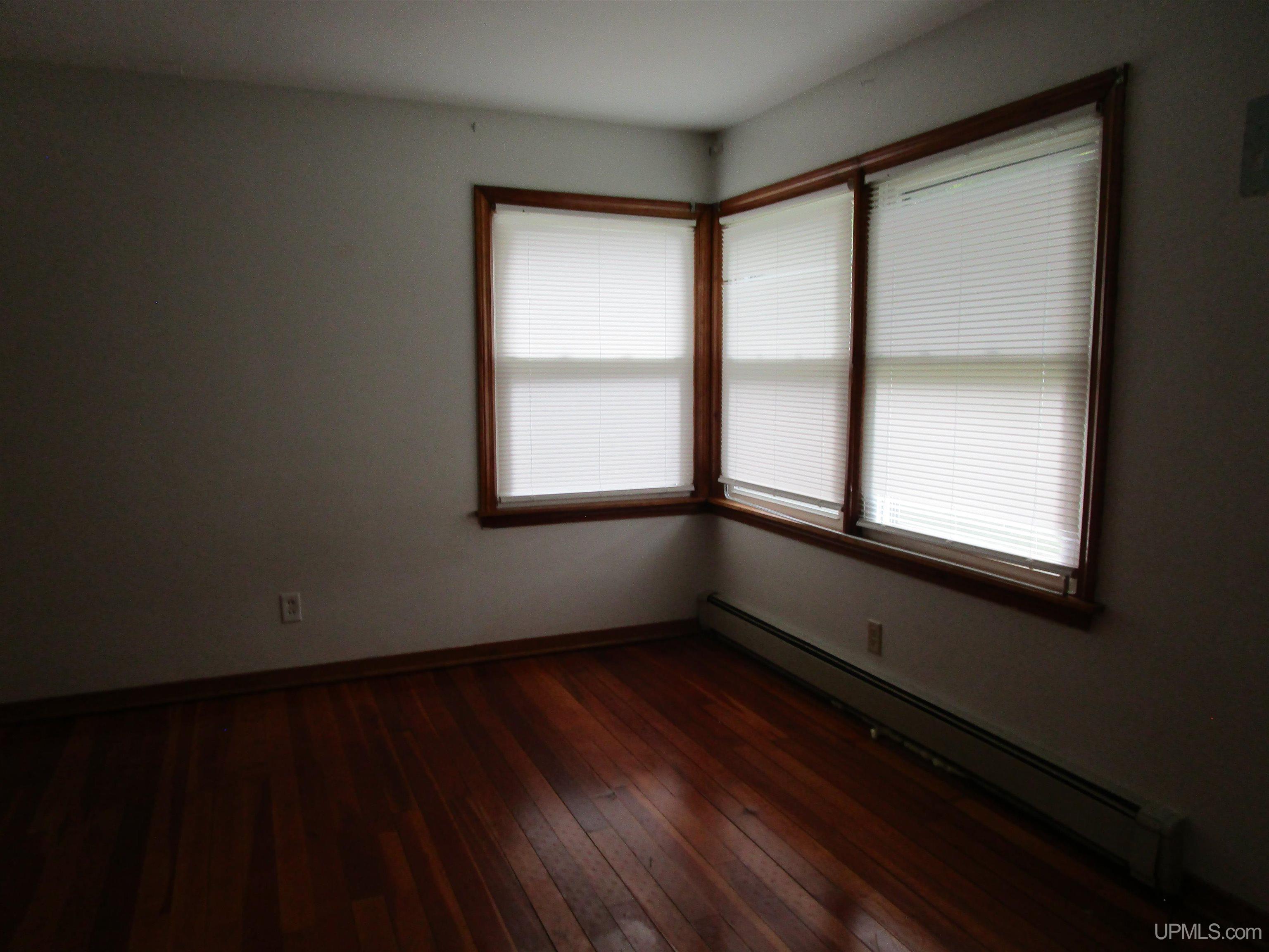 6008 18.25 Road Gladstone, MI 49837 - Photo 16 of 19