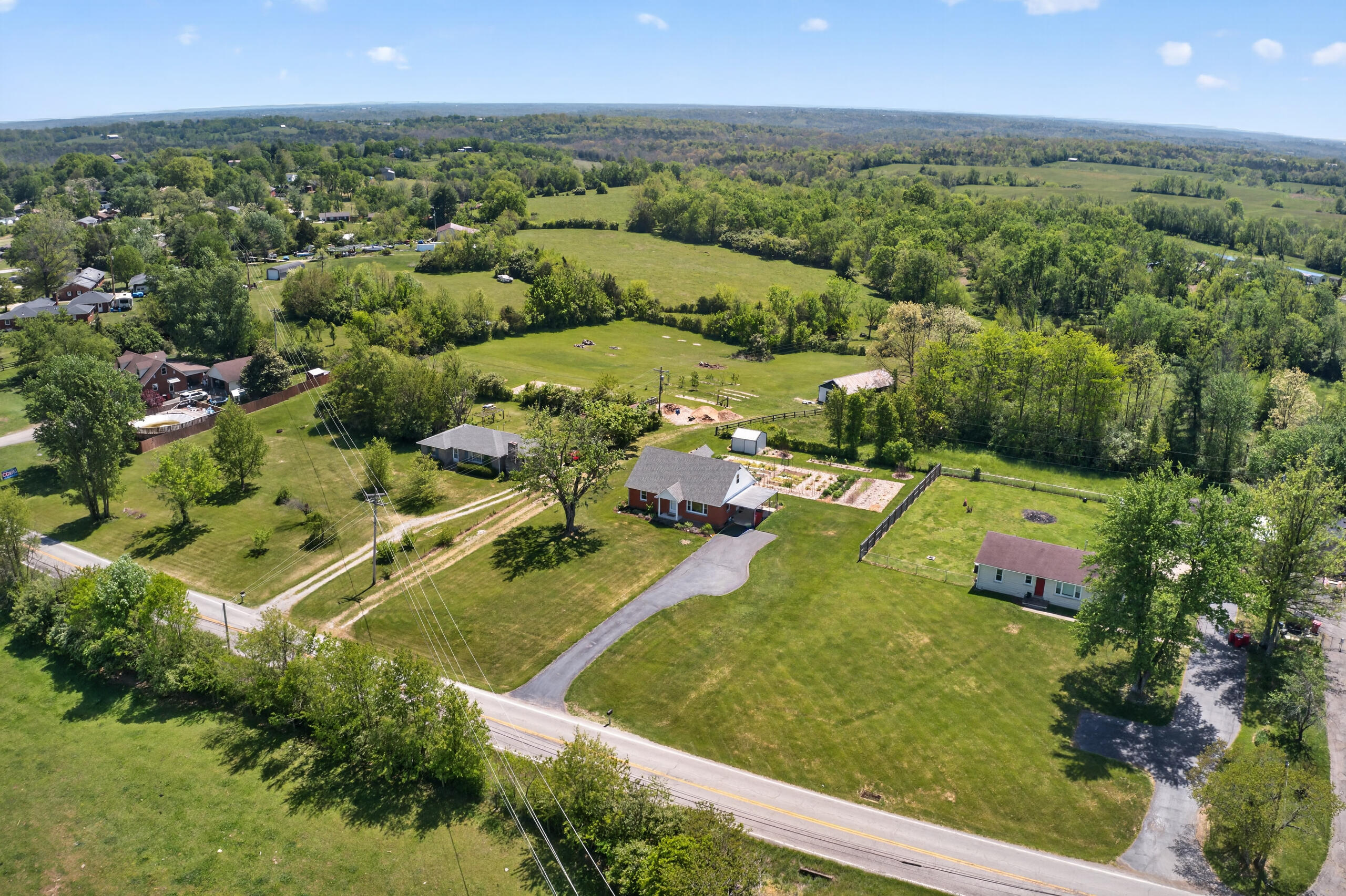 3306 Union Mill Road Nicholasville, KY 40356 - Photo 38 of 43 142
