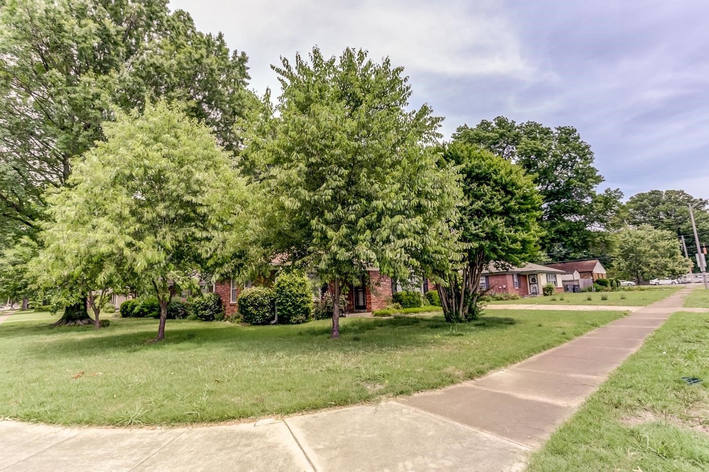 4952 Willow Road Memphis, TN 38117 - Photo 4 of 25 Gallery Image 4