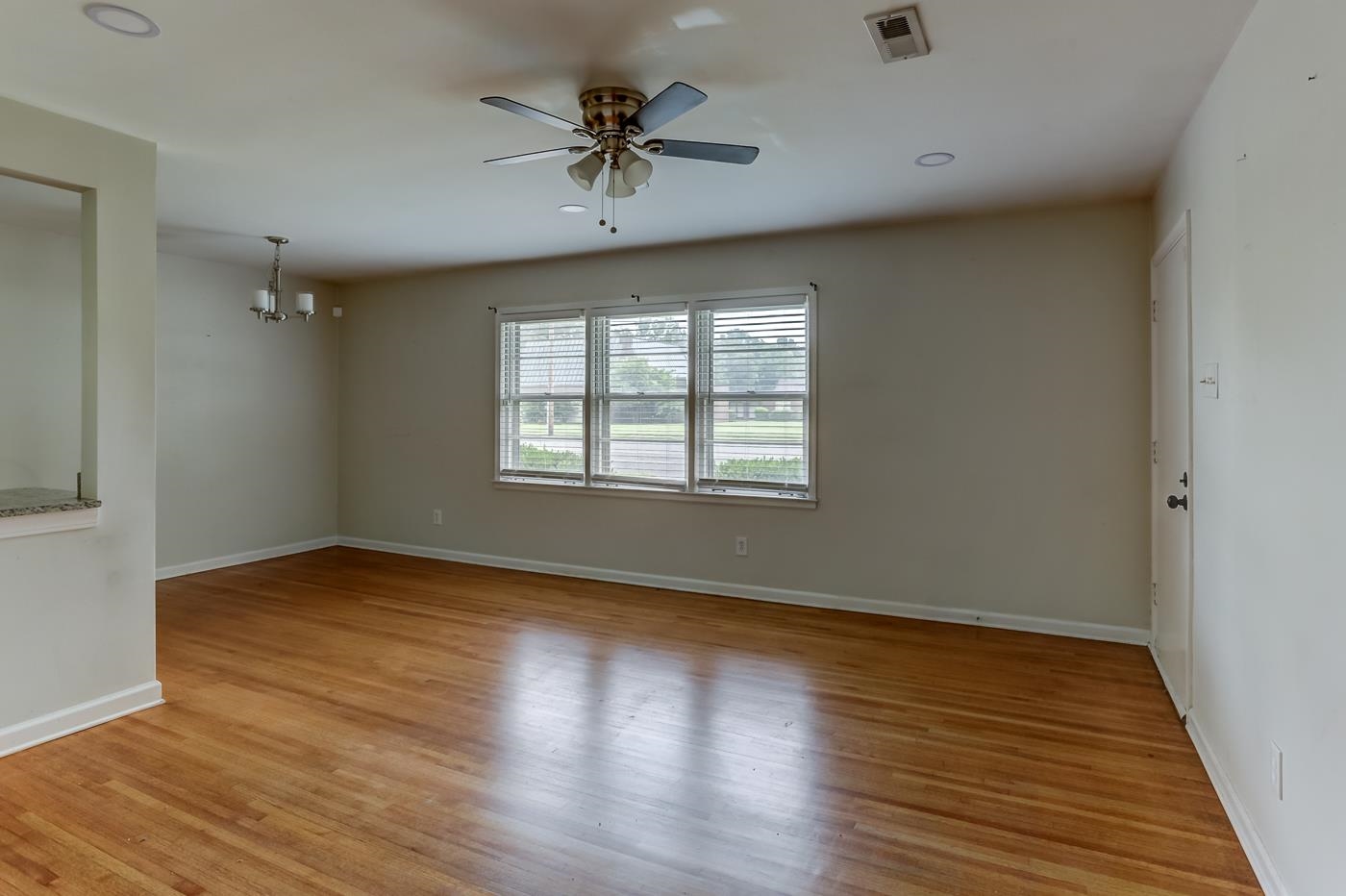 4952 Willow Road Memphis, TN 38117 - Photo 5 of 25 Gallery Image 5