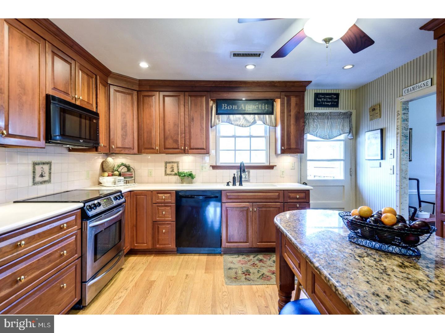 7 Lake Road Thornton, PA 19373 - Photo 3 of 25 Kitchen