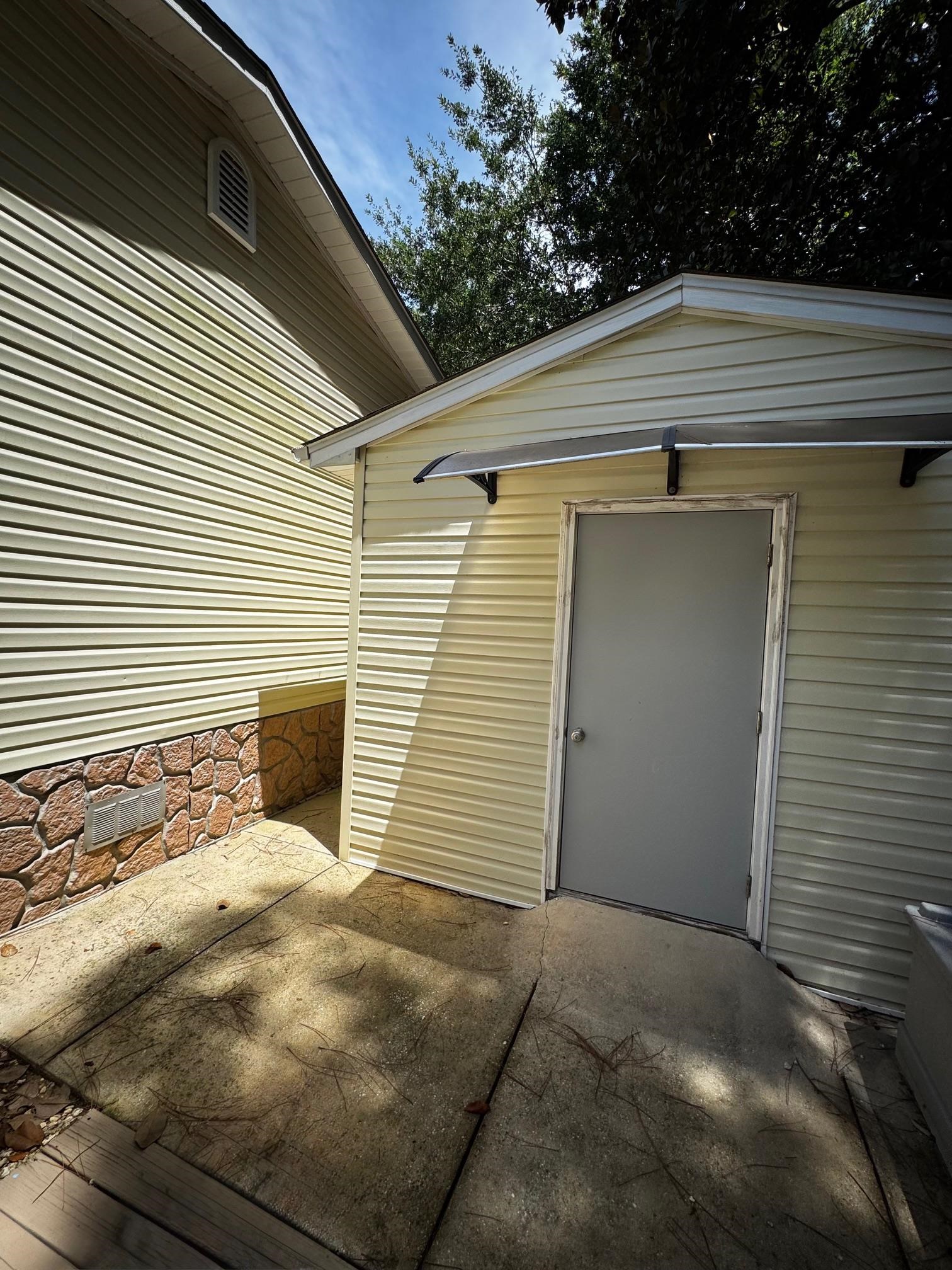 558 Escambia Loop Lillian, AL 36549 - Photo 17 of 40 Shed 2