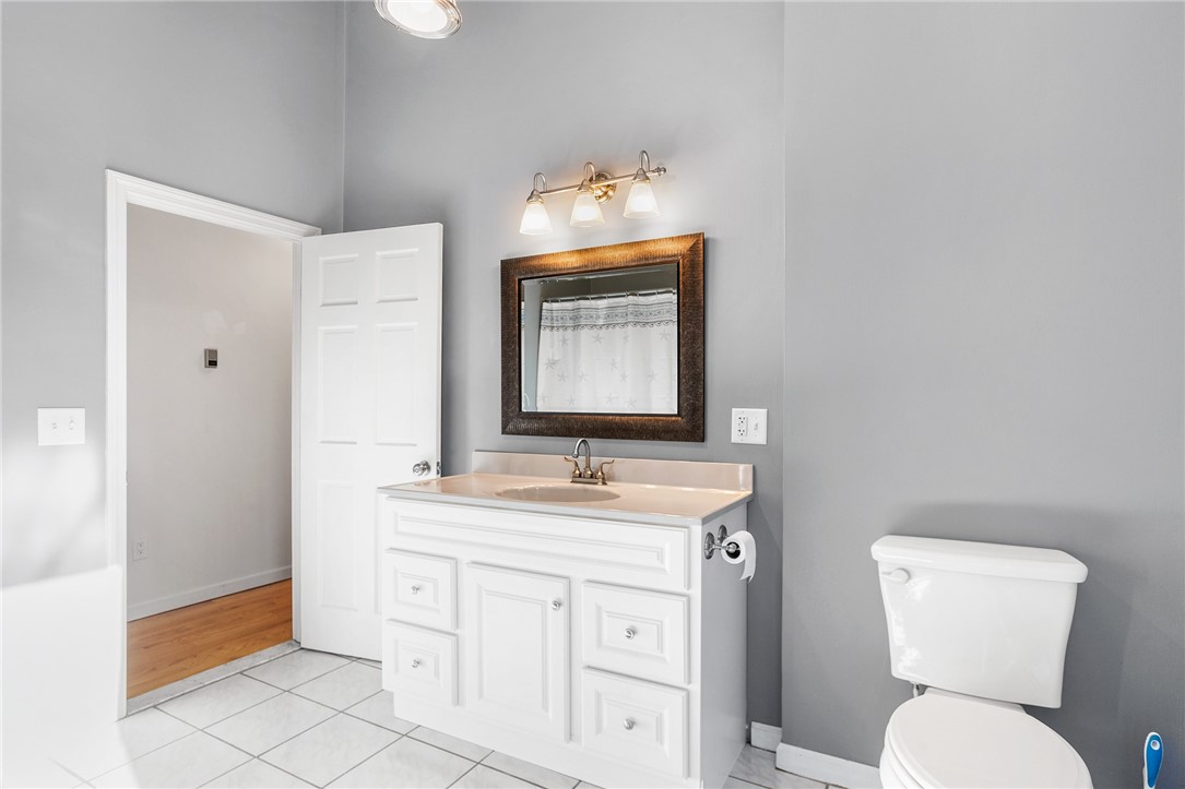 227 Bayberry Road Woonsocket, RI 02895 - Photo 19 of 43