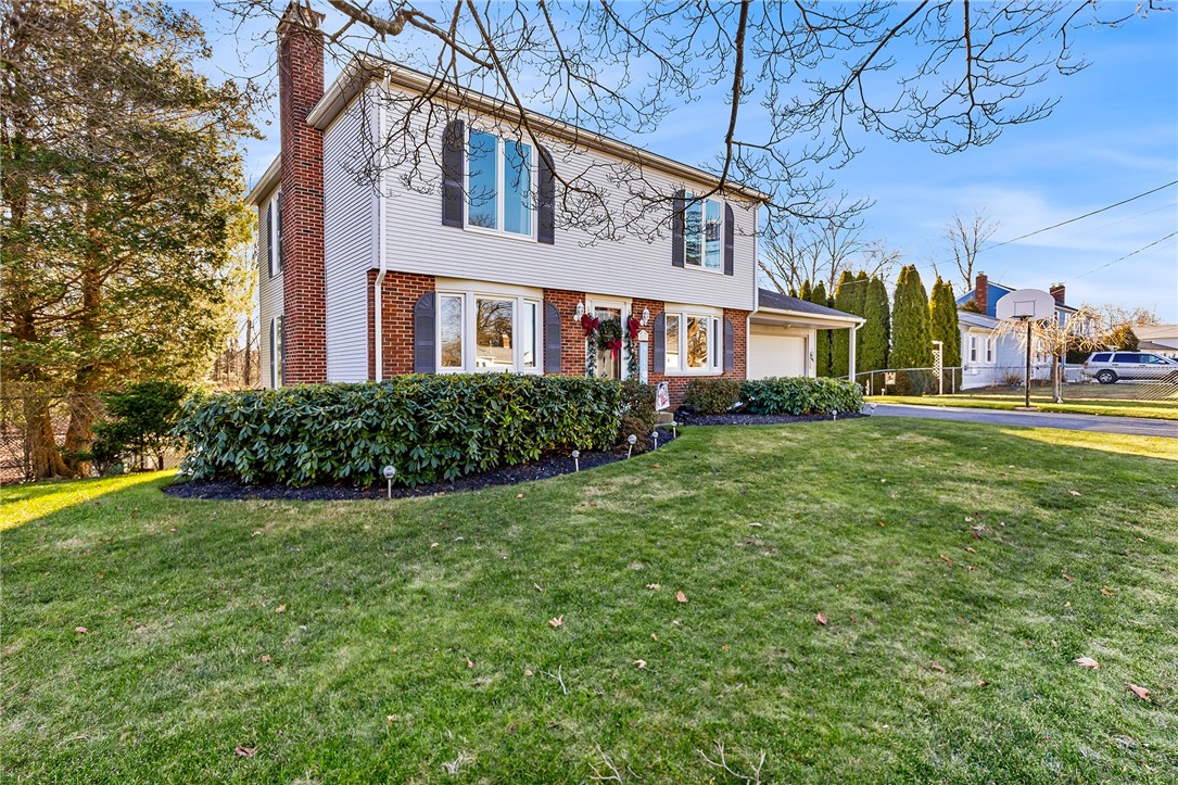 227 Bayberry Road Woonsocket, RI 02895 - Photo 2 of 43