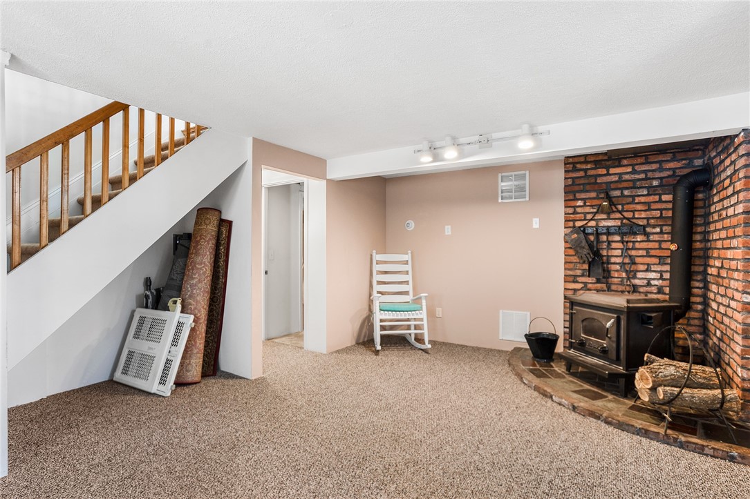 227 Bayberry Road Woonsocket, RI 02895 - Photo 22 of 43