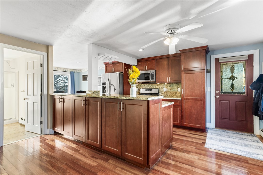 227 Bayberry Road Woonsocket, RI 02895 - Photo 9 of 43
