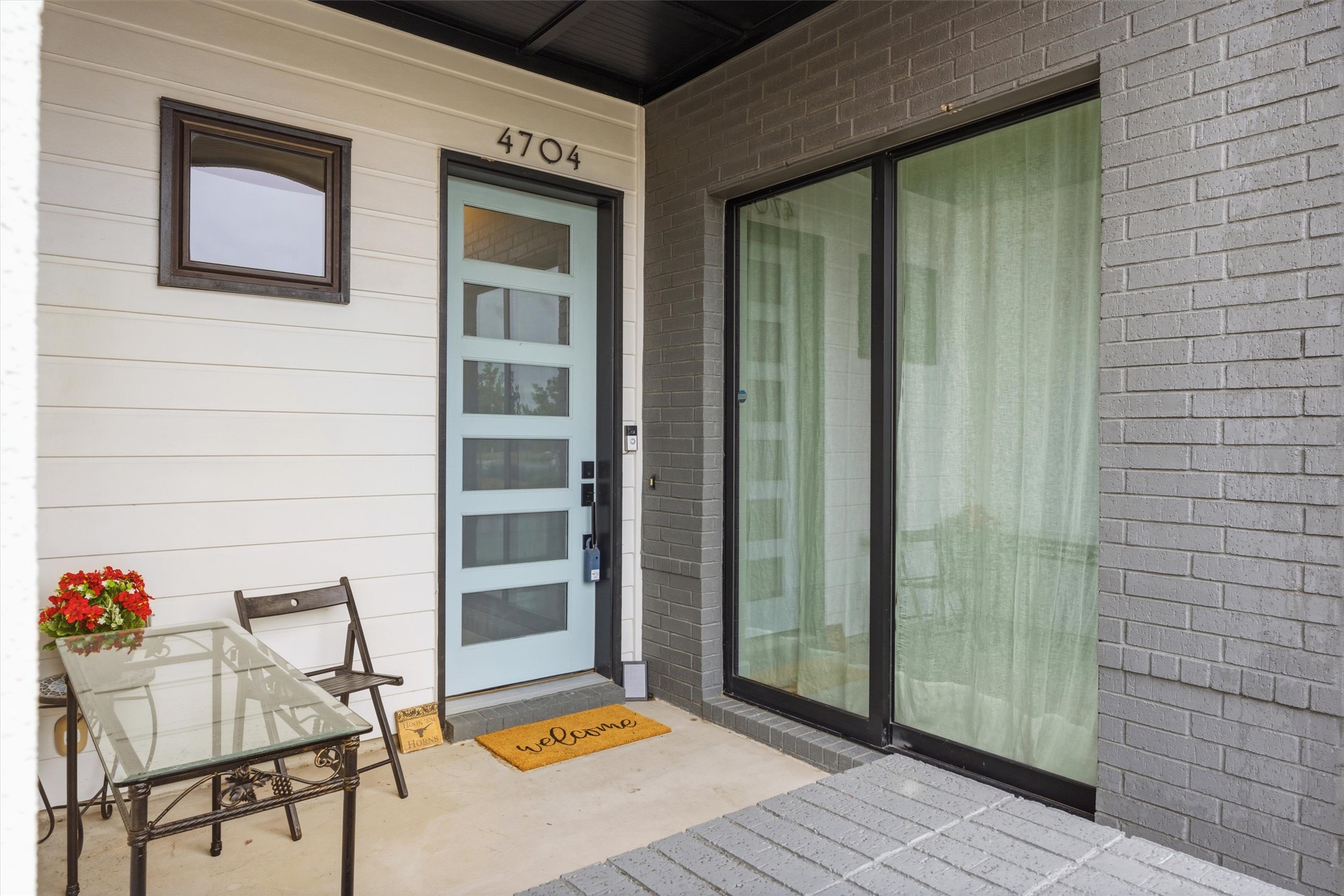 4704 Eberly Street Austin, TX 78723 - Photo 2 of 39 a view of an outdoor space with a balcony