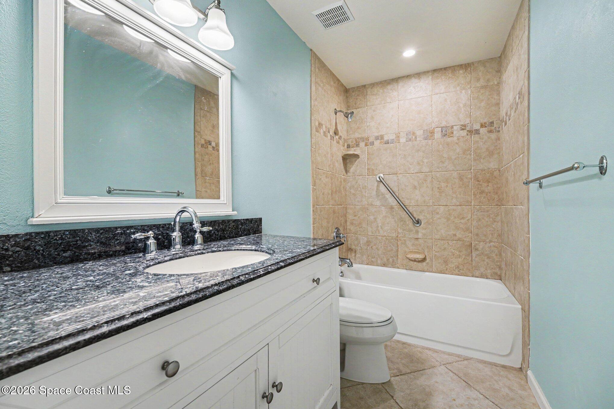 290 Paradise Boulevard, Unit 2 Indialantic, FL 32903 - Photo 13 of 20 Second bath