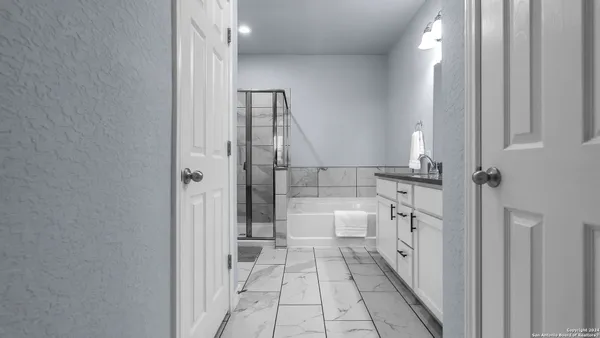 $2,800 | 5526 Pin Point, San Antonio, TX 78259