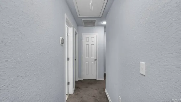 $2,800 | 5526 Pin Point, San Antonio, TX 78259