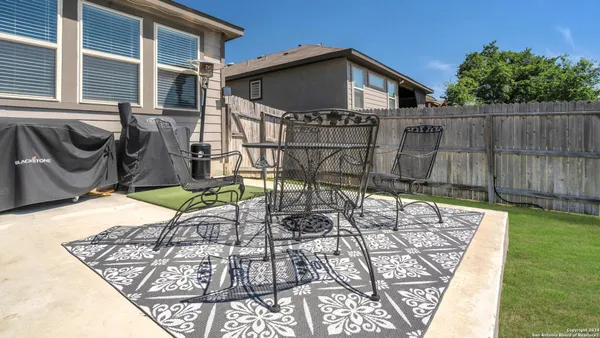 $2,800 | 5526 Pin Point, San Antonio, TX 78259
