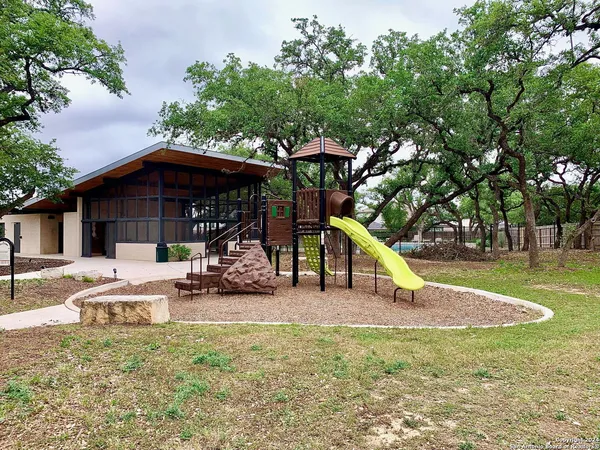 $2,800 | 5526 Pin Point, San Antonio, TX 78259