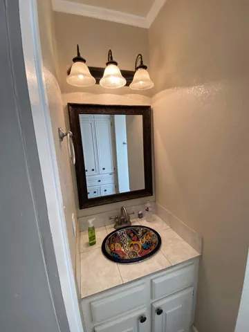 $2,000 | 3009 20th Street, Lubbock, TX 79410