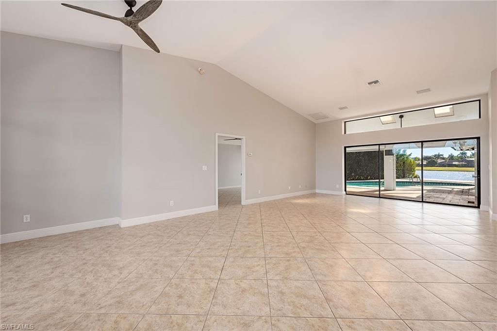 2330 Queens Way Naples, FL 34112 - Photo 4 of 16 Gallery Image 4