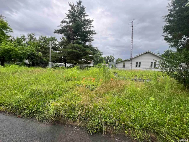 $6,900 | 218 Elm Street, Zeigler, IL 62999