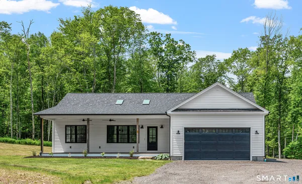 $749,999 | 461 Chestnut Hill Road, Killingly, CT 06241