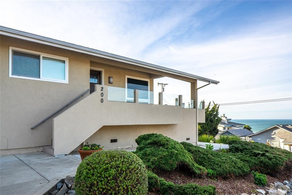 200 Adoree Avenue Cayucos, CA 93430 - Photo 2 of 32