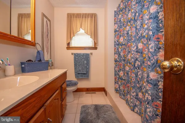 $375,000 | 6 Cypress Avenue, Wilmington, DE 19804