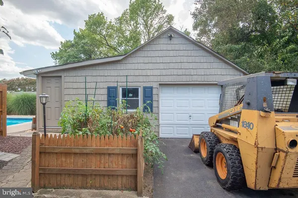 $375,000 | 6 Cypress Avenue, Wilmington, DE 19804
