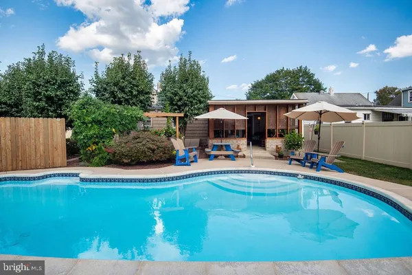 $375,000 | 6 Cypress Avenue, Wilmington, DE 19804