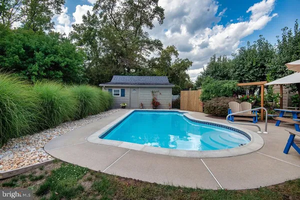 $375,000 | 6 Cypress Avenue, Wilmington, DE 19804