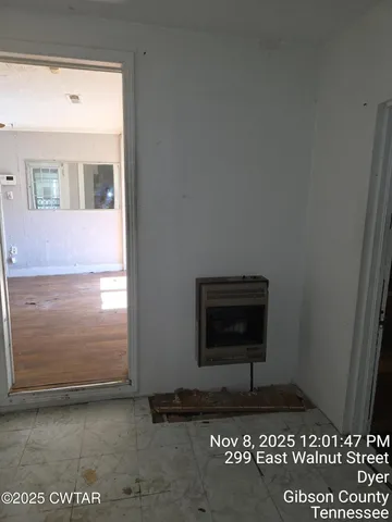 a picture of a bench