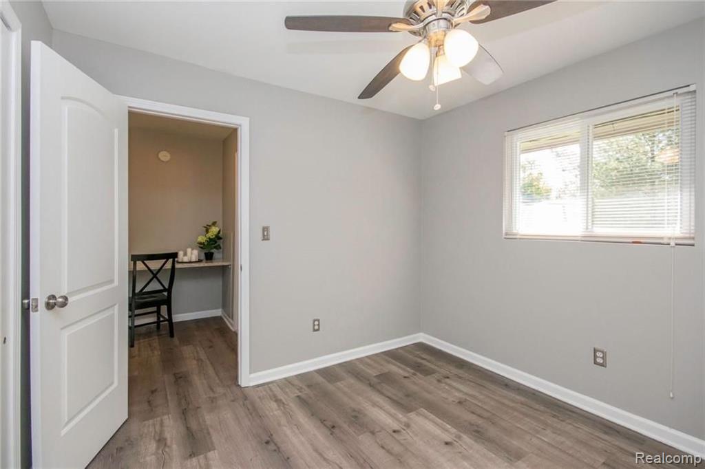 2423 Normandy Road Royal Oak, MI 48073 - Photo 9 of 13