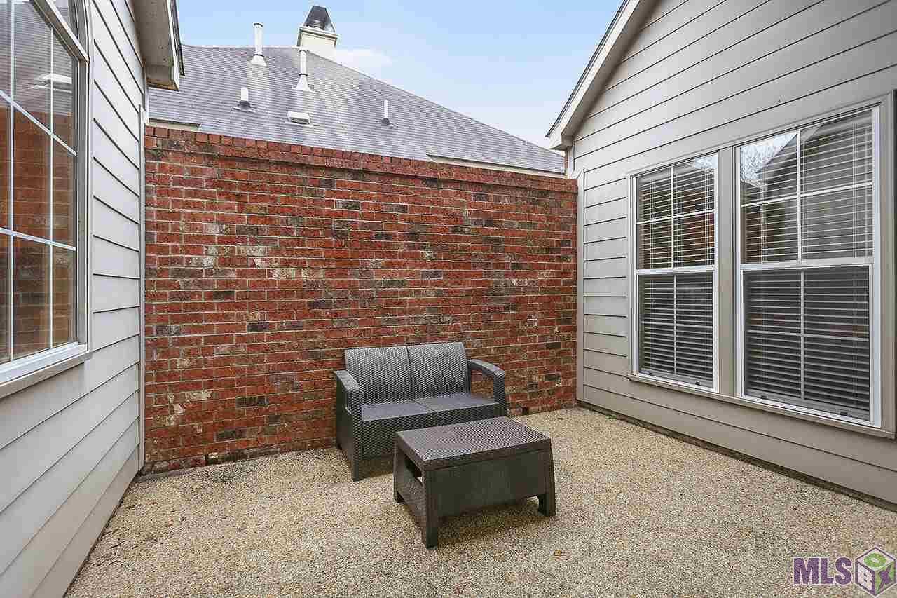 10468 Springrose Avenue Baton Rouge, LA 70810 - Photo 6 of 13 Courtyard