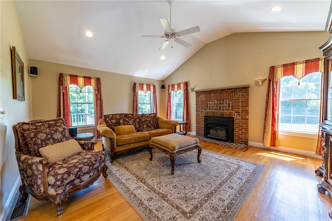51 Pine Swamp Road Cumberland, RI 02895 - Photo 11 of 46