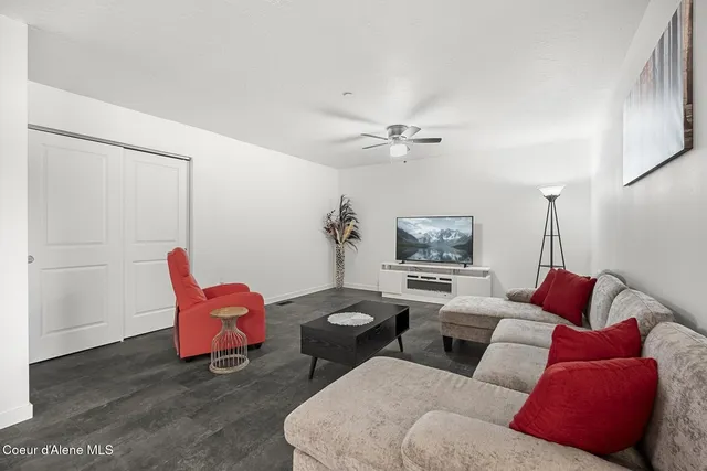 $325,000 | 140 Railroad Avenue, Unit 4, Kellogg, ID 83837