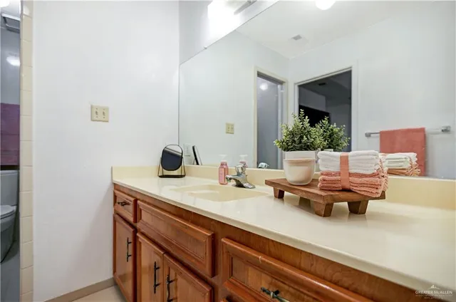 $292,000 | 1301 East Pecan Avenue, Pharr, TX 78577