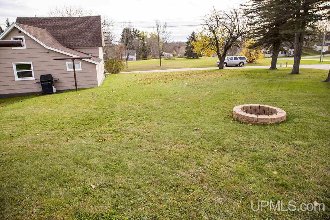 W4664 Main Street Vulcan, MI 49892 - Photo 4 of 12