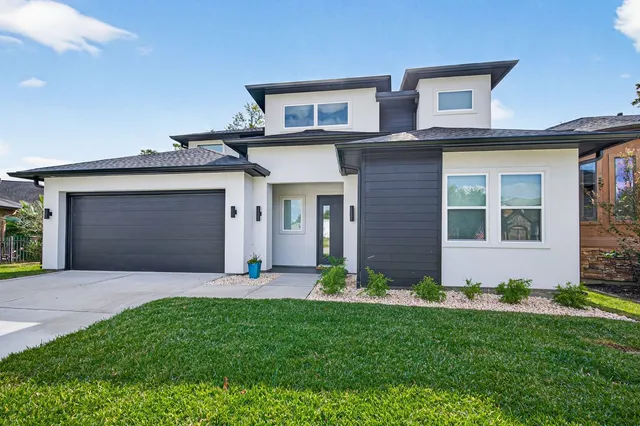 a view of front door of house