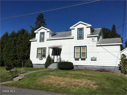 $1,595 | 63 Wellington Avenue, Unit 2, Albany, NY 12203