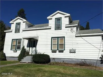 $1,595 | 63 Wellington Avenue, Unit 2, Albany, NY 12203