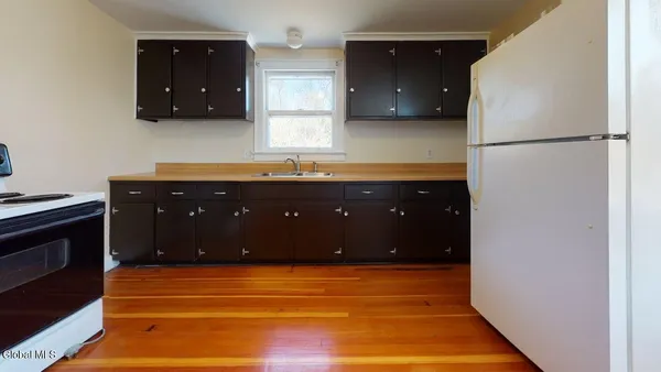 $1,595 | 63 Wellington Avenue, Unit 2, Albany, NY 12203