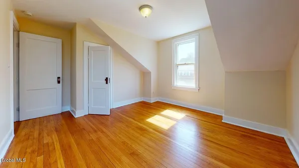 $1,595 | 63 Wellington Avenue, Unit 2, Albany, NY 12203