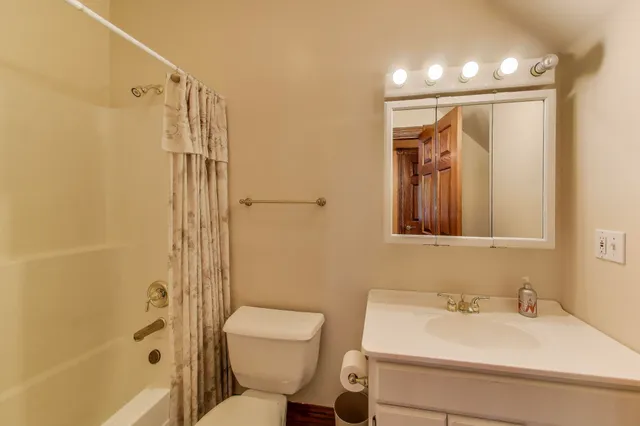 $1,273,000 | 273 Bridlewood Lane, Valparaiso, IN 46385