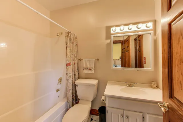 $1,273,000 | 273 Bridlewood Lane, Valparaiso, IN 46385