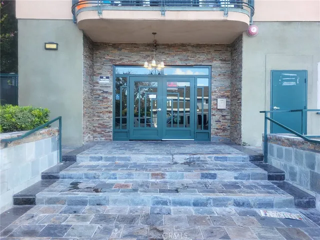 $2,900 | 13190 Bromont Avenue, Unit 315, Sylmar, CA 91342