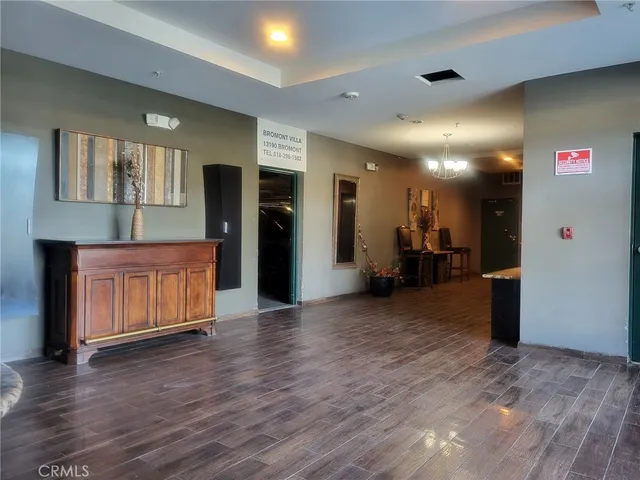 $2,900 | 13190 Bromont Avenue, Unit 315, Sylmar, CA 91342