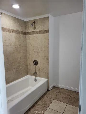 $2,900 | 13190 Bromont Avenue, Unit 315, Sylmar, CA 91342