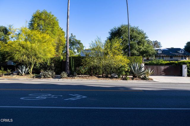 $3,499,000 | 1052 New York Drive, Altadena, CA 91001