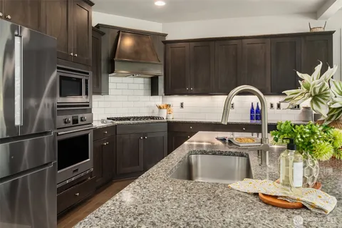 $1,695,000 | 13874 La Vigne Court Northeast, Bainbridge Island, WA 98110