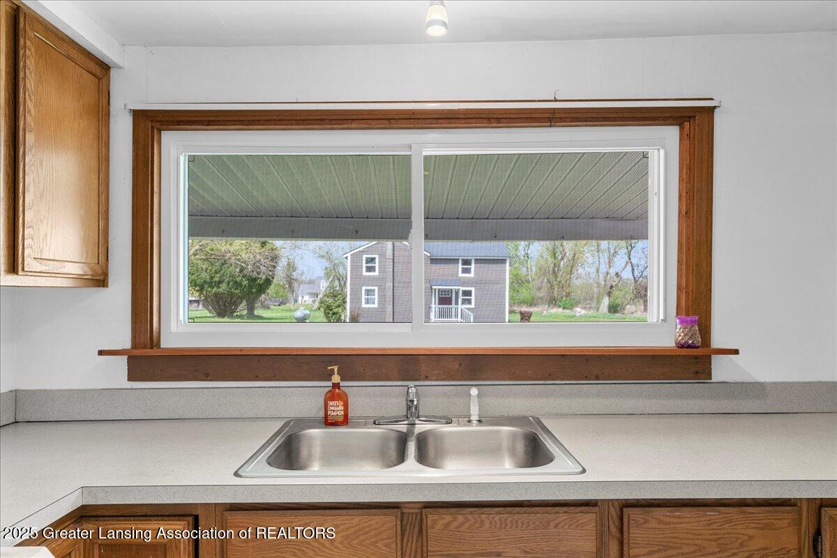 5178 Bell Oak Road East Webberville, MI 48892 - Photo 12 of 30 15-Media Jett - 10