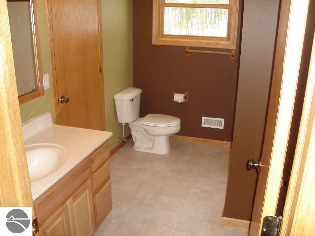 11483 Rickerd Court Williamsburg, MI 49690 - Photo 2 of 9 1677574-1.JPG