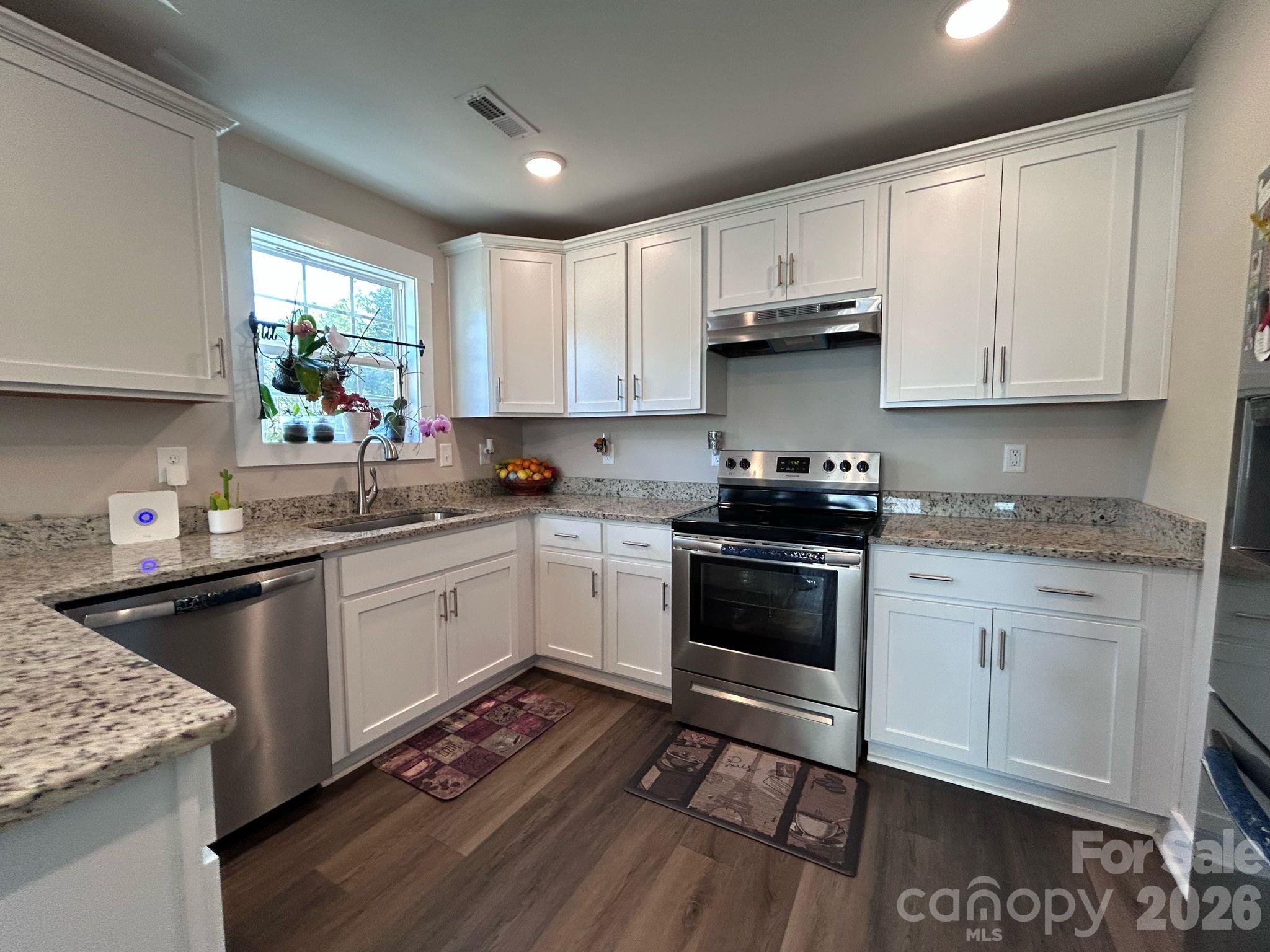 606 East Carpenter Street Dallas, NC 28034 - Photo 8 of 12